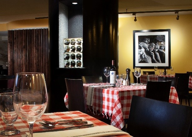 Interior_Casanova_06162022